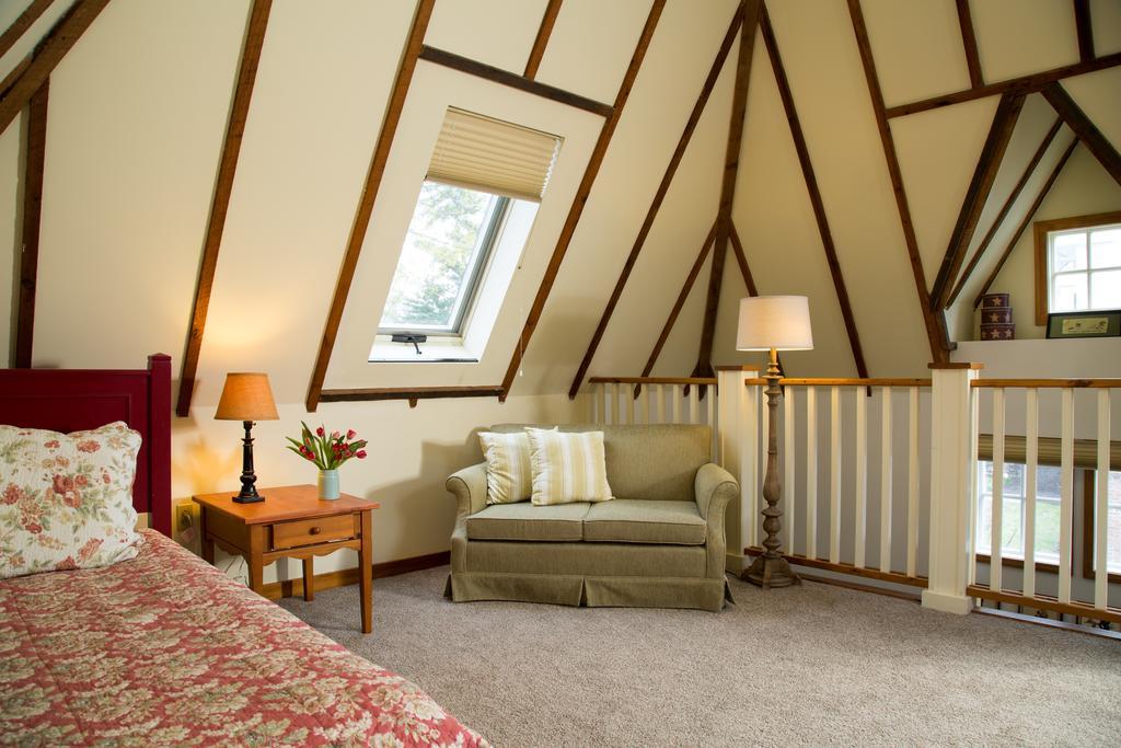 Four Chimneys Inn Bennington Eksteriør billede